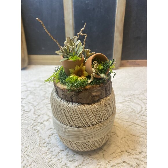 Handcrafted Crochet Garden Pin – Vintage-Inspired Cottagecore Decor - Picture 1 of 6